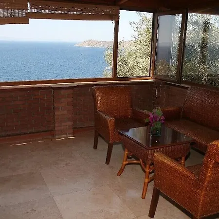Arion Hotel 3*