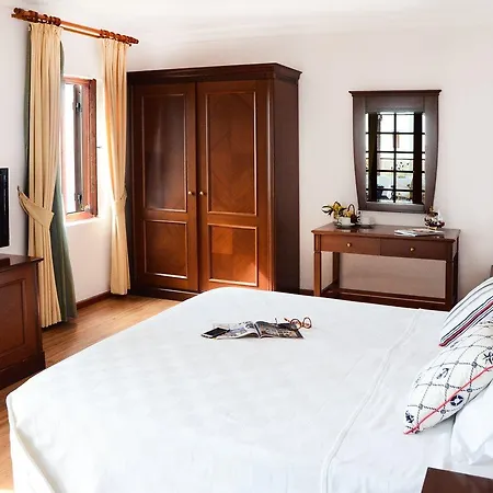 Arion Hotel 3*
